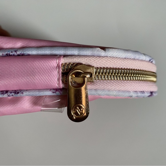 Adrienne Vittadini Studio makeup bag - Picture 4 of 4